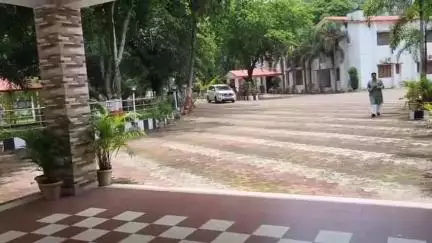 इचाक: इचाक क्षेत्र की संसद अन्नपूर्णा देवी ने राहुल गांधी के सेनेटरी नैपकिन बांटने के मामले में उठाए सवाल