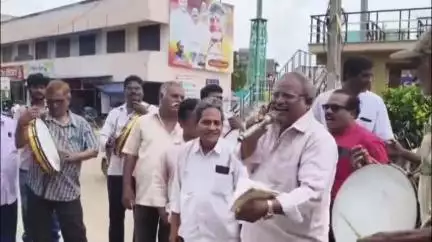 కార్పొరేట్ అజెండాను అమలు చేస్తూన్న బిజెపి లేబర్ కోడ్ లను రద్దు చేయాలని కోరుతూ  పెద్దాపురంలో సిఐటియు ఆధ్వర్యంలో సమ్మె.