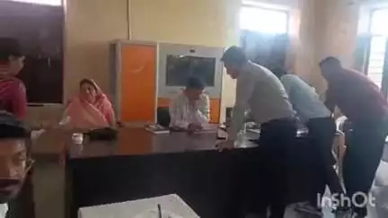 मावली: खेरोदा में पंडित दीनदयाल उपाध्याय अंत्योदय सम्बल पखवाड़ा शिविर में अधिकारियों व कर्मचारियों ने किया समस्याओं का समाधान