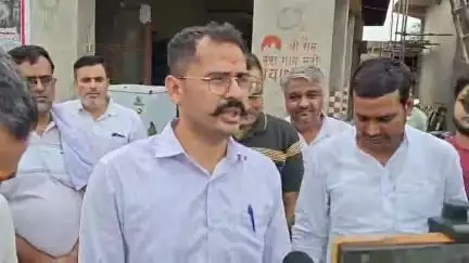 नूह: नूंह डीसी विश्राम कुमार मीणा ने गांव सिंगार के महादेव मंदिर का दौरा किया, प्रतिक्रिया दी