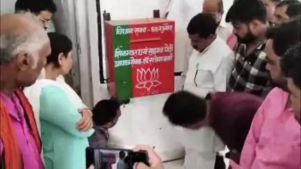 अमानगंज: गुनौर विधायक डॉ. राजेश वर्मा ने तहसील में खोली शिकायत पेटी, किसानों की समस्याओं के समाधान का दिया निर्देश