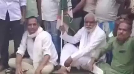 बारसोई: मतदाता सूची सत्यापन के विरोध में शहीद शुभम चौक पर महागठबंधन का जोरदार प्रदर्शन