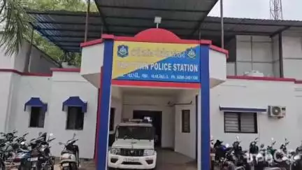 વાપી: વાપીમાં 9 કરોડની છેતરપીંડીમાં શ્રી સરનેશ્વર ક્રેડિટ સોસાયટીના એકાઉન્ટ ફ્રીજ કરાયા
