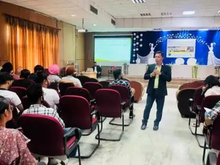 Dr Rajeeb Kumar Roy, Manager, Technical And Sales, RR Animal Healthcare Limited, Karnal, Haryana delivered a lecture on "Scopes and opportunities in profitable poultry farming and Exploring #entrepreneur potential in poultry disease