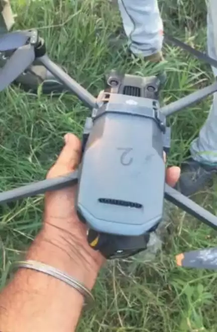 A DJI Mavic 3 Classic drone entered #Indian territory from #Pakistan, Punjab Police & BSF in a joint operation recovered the suspected drone