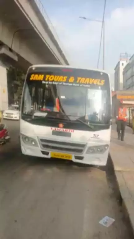 #Traffic advisory.
    Bus off road at canara bank  U turn near phoenix mall on Whitefield road.
 Traffic movement is slow.
 it will remove very soon