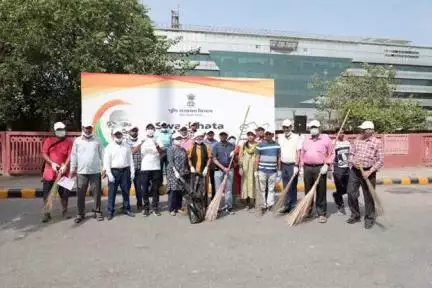 Department of Land Resources organizes “#Shramdan – #SwachhataHhiSeva” event at Shivaji Stadium, New Delhi