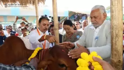 #NationalMilkDay 2023 celebrations commenced with the auspicious “Gau Pujan” ritual led by Shri Parshottam Rupala, Union Minister for Fisheries, Animal Husbandry, and Dairying in Guwahati, Assam.