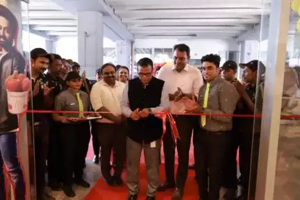 Shri. Loknath Behera, Managing#kochimetro tor, KMRL inaugurated the new Mc. Donald's Store at Vadakkekotta Metro Station. ( Ground Floor).

#kochi