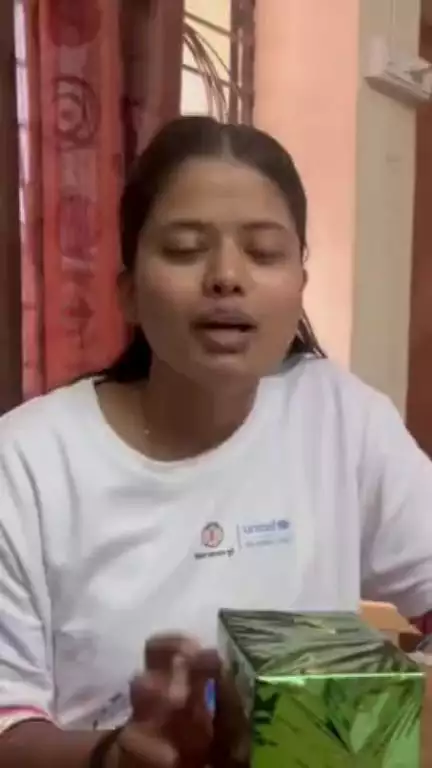 यातायात जागरूकता लाने दुर्ग पुलिस की अनूठी पहल, नियमों का पालन करने वाले नागरिकों को उपहार देकर कर रहे सम्मानित।

#यातायातसुरक्षामाह2024
#roadsafety2024