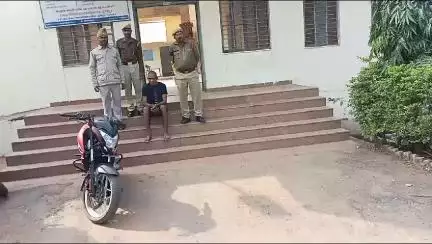 #कार्यवाही थाना रामसागड़ा द्वारा मोटरसाइकिल चोरी का खुलासा, मुख्य अभियुक्त गिरफ्तार।