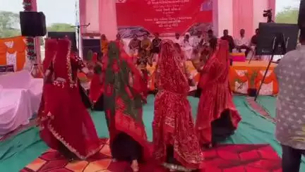 Glimpses of the folk dance by children in a function near Bhavnagar Division #modisarkarkiguarantee