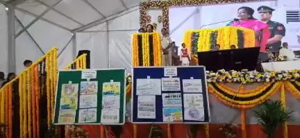 Dr. Tamilisai Soundararajan, Hon'ble Governor of Telangana addressed the gathering during  laying of foundation stone for Begumpet Railway Station #railinfra4bharat