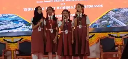 Patriotic songs enthralling the audience at Begumpet Railway Station #railinfra4bharat #ModiSarkarKiGurantee