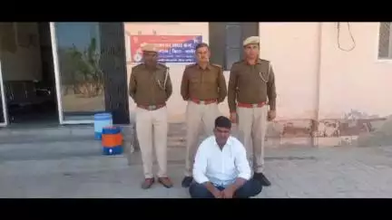 #PS Mertacity :- धनेरिया चेक पोस्ट पर कार्यरत कार्मिकों से मारपीट तथा तोड़फोड़ करने के प्रकरण में 15 माह से फरार आरोपी रामपाल #गिरफ्तार। प्रकरण में कुल 16 आरोपियों को गिरफ्तार किया जा चुका हो।