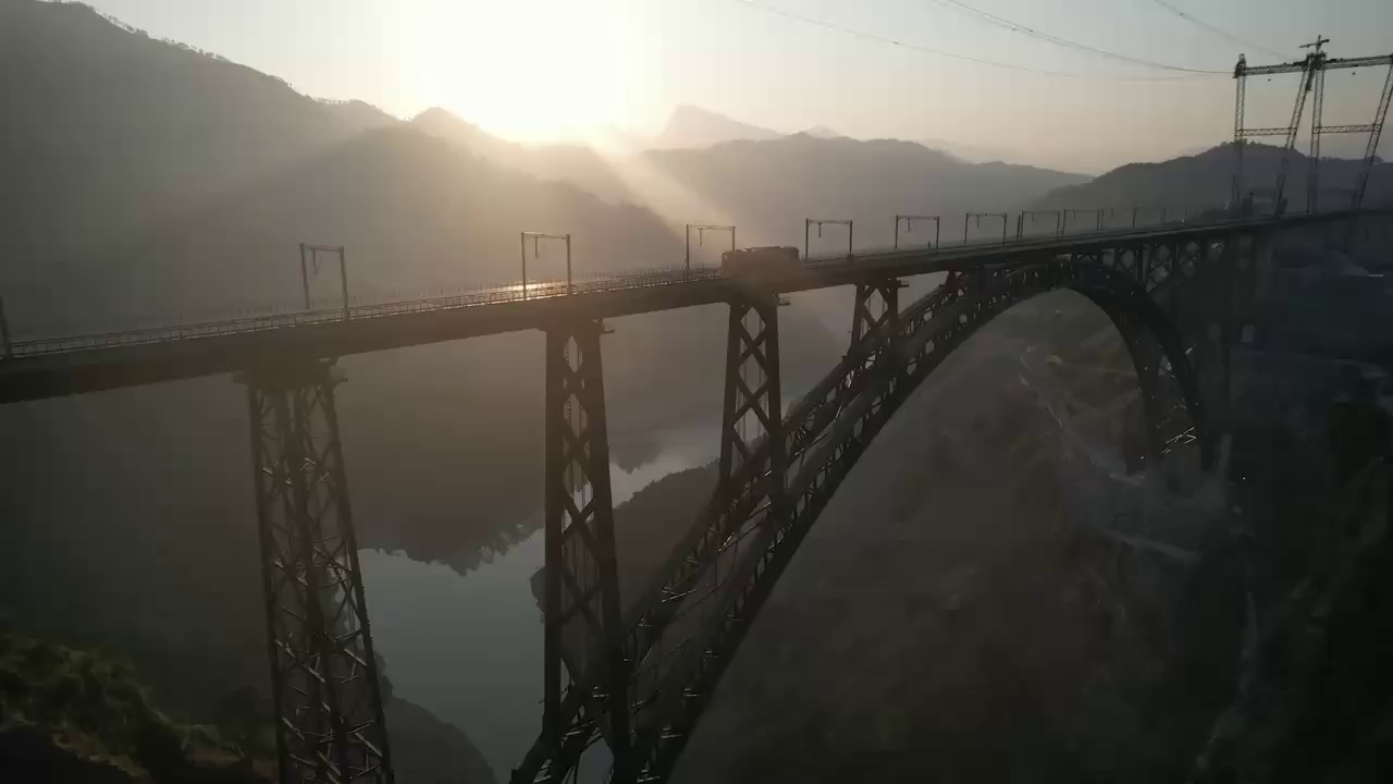 सपने नहीं, हकीकत बुनते हैं…